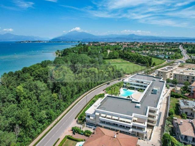 Appartamento in vendita a Sirmione, Lombardia