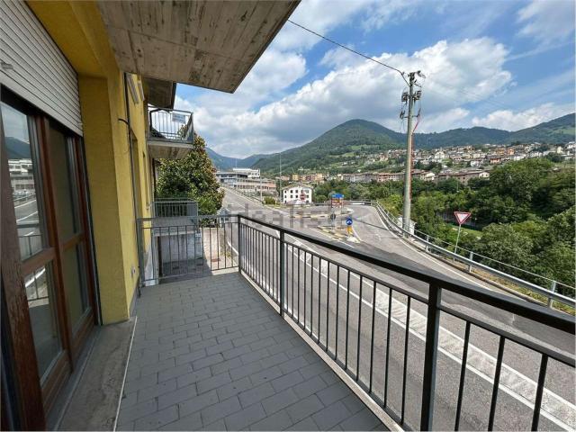 Appartamento in vendita a Gandino, Lombardia