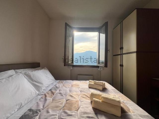 Appartamento in vendita a Comunità Montana della Valle Brembana, Zogno