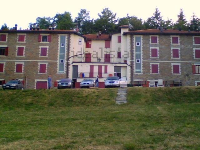 Appartamento in vendita a Tizzano Val Parma, Reggio Emilia