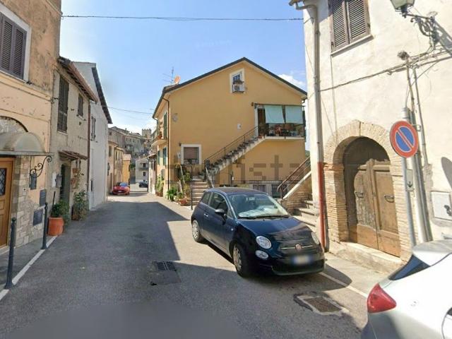 Appartamento in vendita a Canino, Lazio
