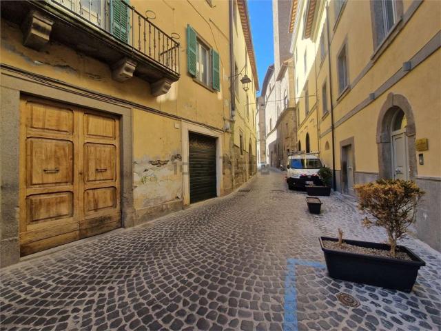 Appartamento in vendita a Viterbo, Lazio