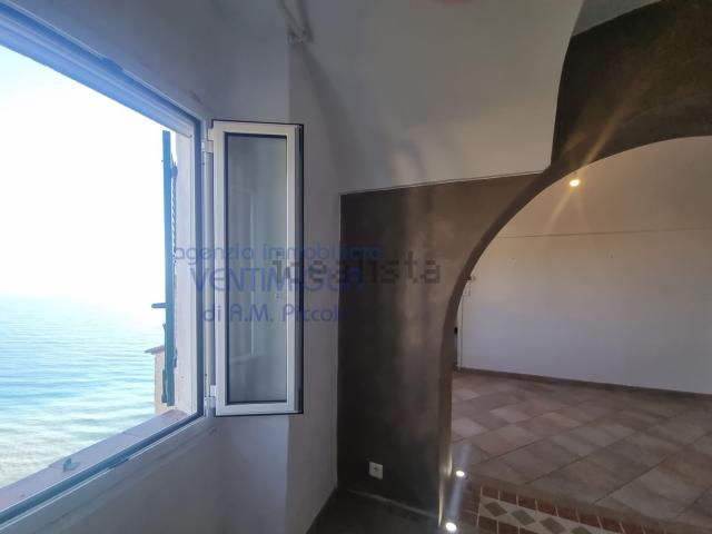 Appartamento in vendita a Ventimiglia, Liguria