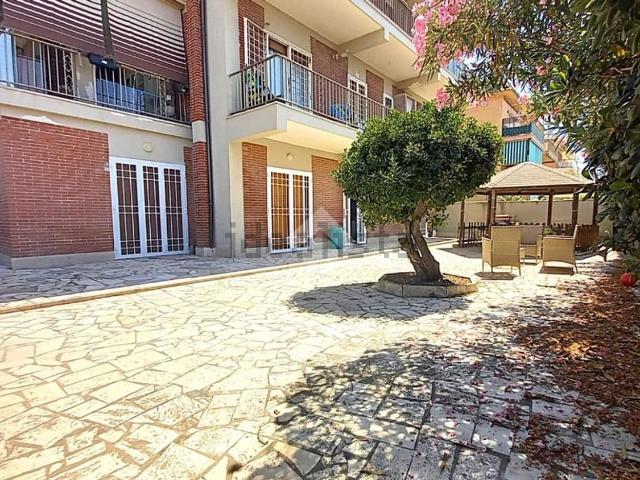 Appartamento in vendita a Centro Regina, Ardea