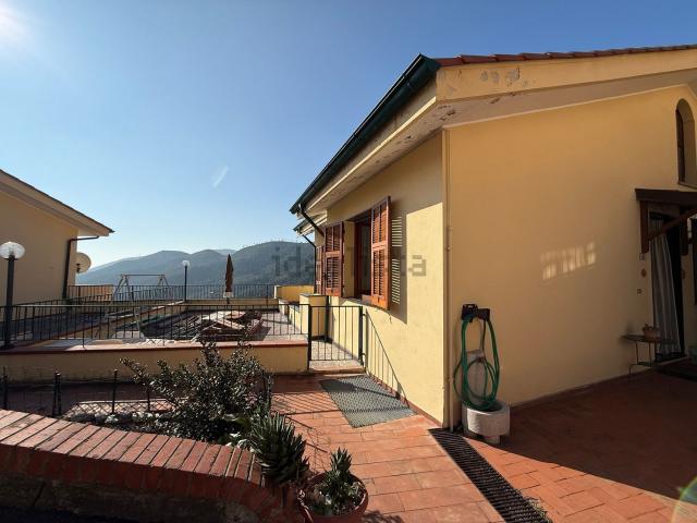 Appartamento in vendita a Tovo San Giacomo, Liguria