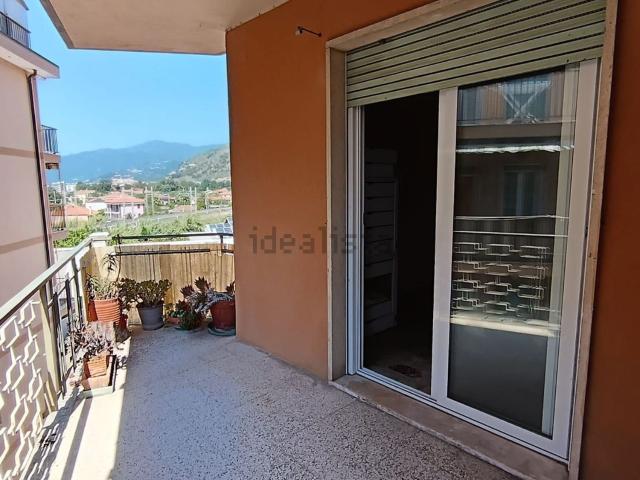 Appartamento in vendita a Vallecrosia, Liguria