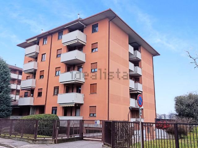 Appartamento in vendita a Vedano Al Lambro, Lombardia
