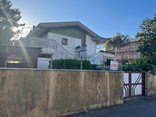 Appartamento in vendita a Piscinari, Roma Capitale