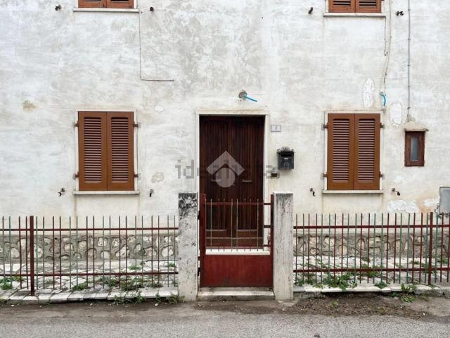 Appartamento in vendita a Collesecco, Lugnano In Teverina