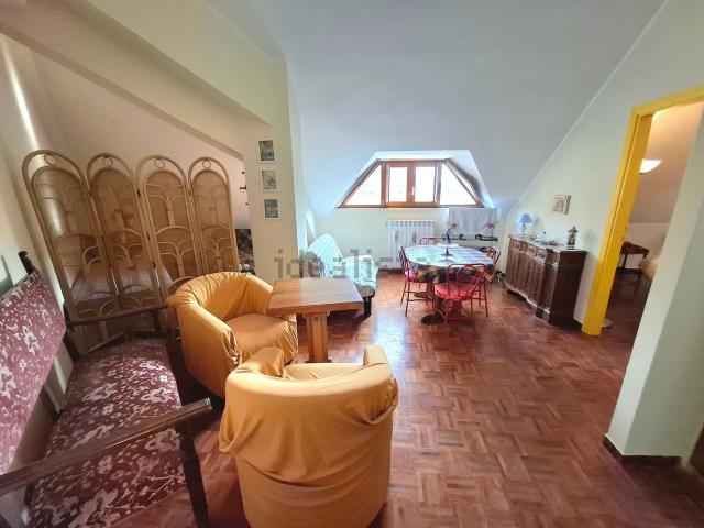 Appartamento in vendita a Colle Belvedere, Rocca Di Mezzo