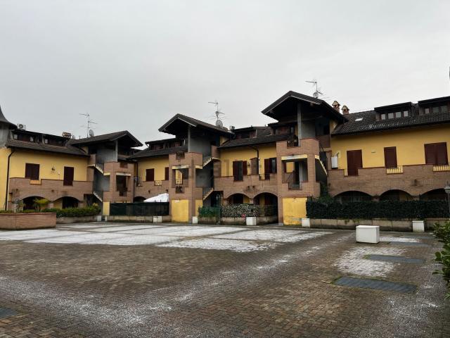 Appartamento in vendita a Vidigulfo, Lombardia