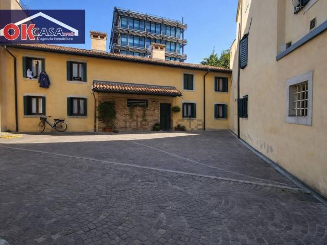 Appartamento in vendita a Borgo Castello, Gorizia