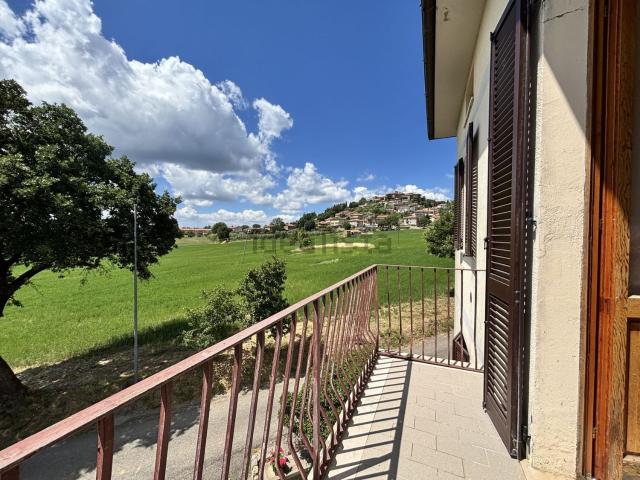 Appartamento in vendita a Montegabbione, Terni