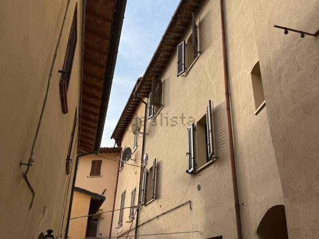 Appartamento in vendita a Cerreto Di Spoleto, Umbria