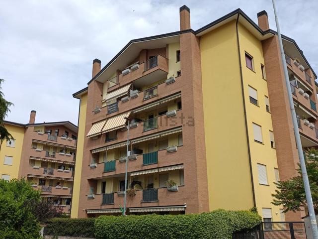 Attico in vendita a Caponago, Lombardia