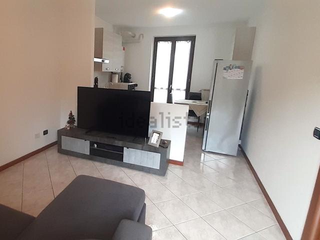 Appartamento in vendita a Zerbolò, Lombardia