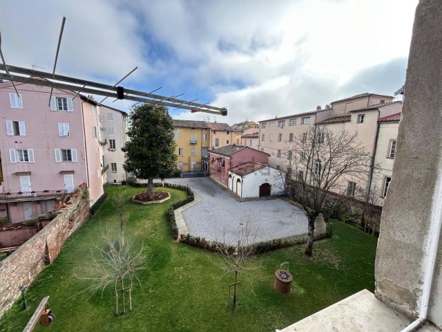 Appartamento in vendita a Sant'Anna, Lucca
