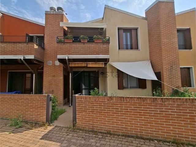 Appartamento in vendita a Ferrara, Reggio Emilia