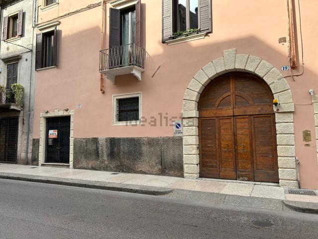 Appartamento in vendita a Centro storico, Brenzone