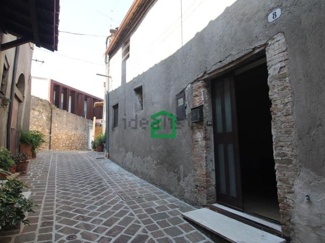 Appartamento in vendita a Giove, Umbria