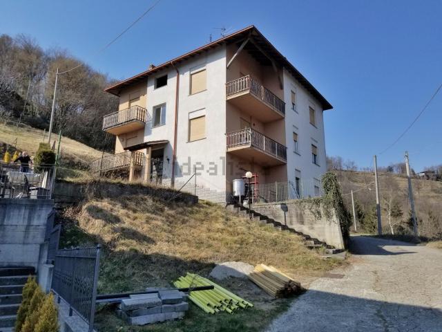 Appartamento in vendita a Sant'omobono Imagna, Lombardia
