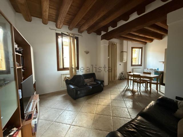 Appartamento in vendita a Rovigo, Veneto