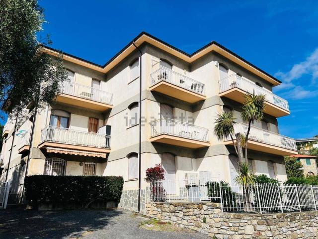 Appartamento in vendita a San Bartolomeo Al Mare, Liguria