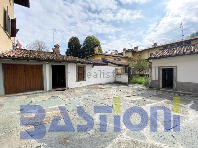 Appartamento in vendita a Clusone, Bergamo