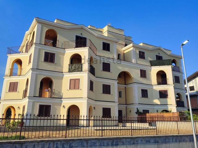 Appartamento in vendita a Santa Maria Di Licodia, Catania