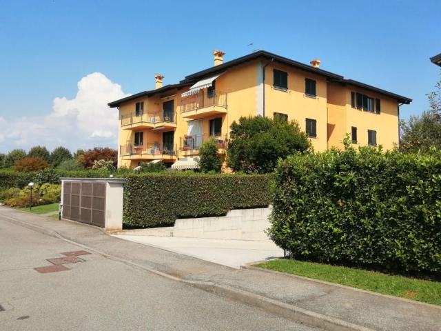 Appartamento in vendita a Guanzate, Lombardia