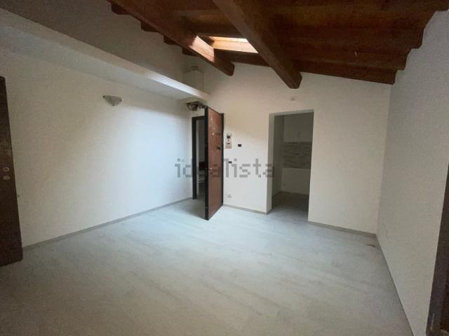 Attico in vendita a Tondo, Re