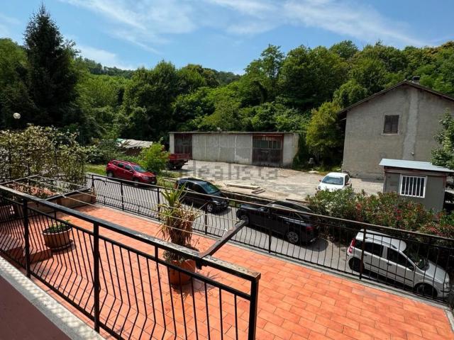 Appartamento in vendita a Savignone, Liguria