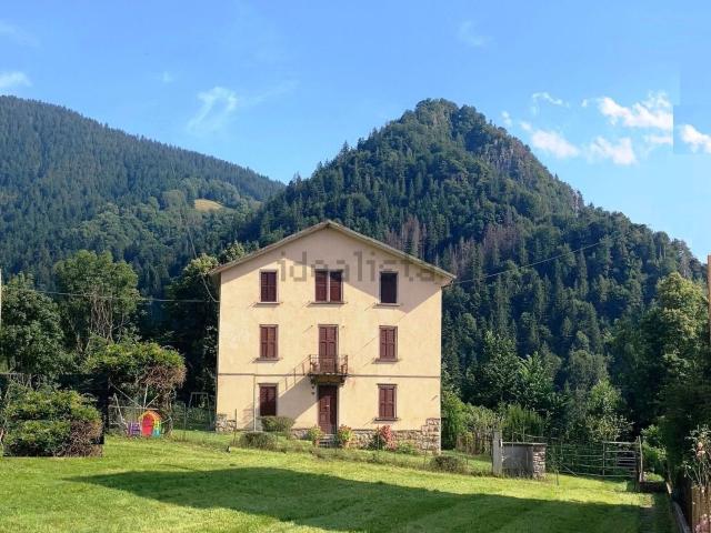 Appartamento in vendita a Comunità Montana della Valle Brembana, Piazzatorre