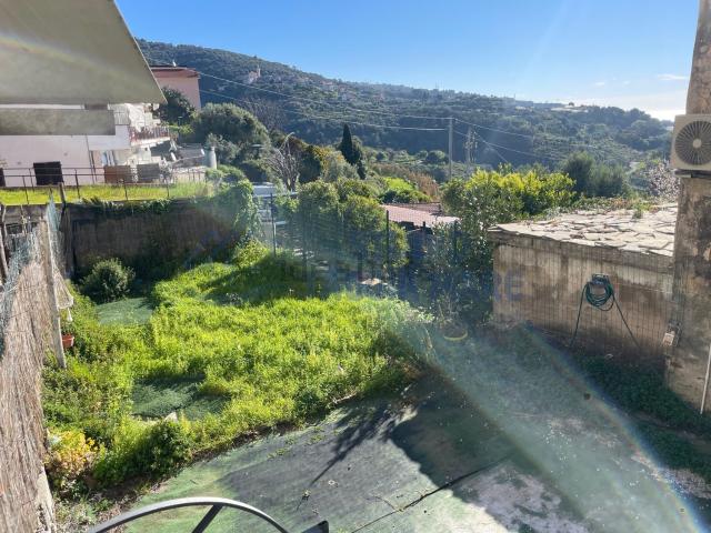 Appartamento in vendita a Pompeiana, Liguria
