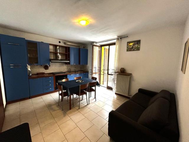 Appartamento in vendita a Asso, Lombardia