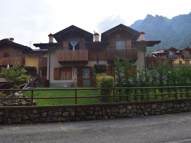 Appartamento in vendita a Comunità Montana della Valle Brembana, Serina