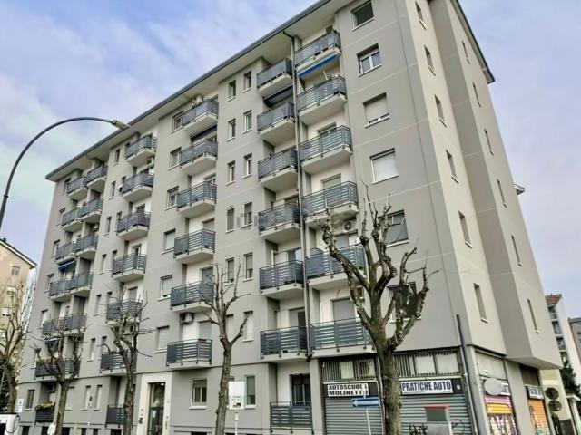 Appartamento in vendita a Molinetto di Lorenteggio, Corsico