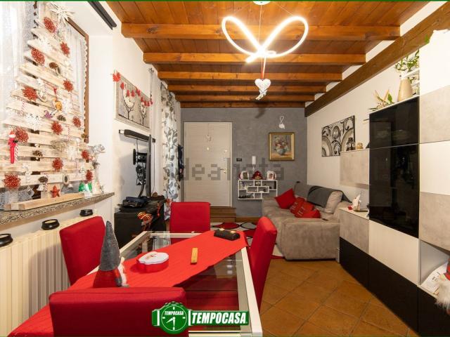 Appartamento in vendita a Cavenago Brianza, Lombardia