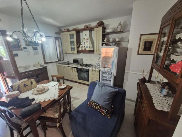 Appartamento in vendita a Marina di Carrara, Carrara