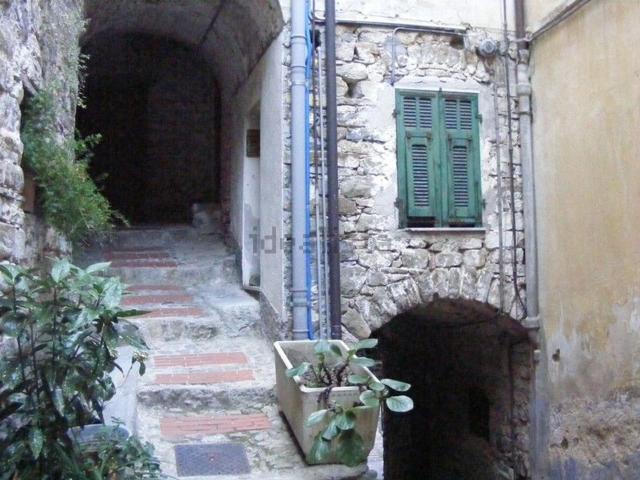 Appartamento in vendita a Ceriana, Provincia di Imperia