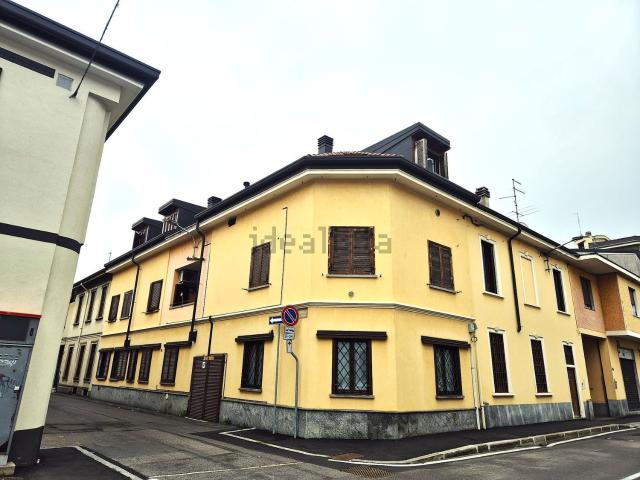 Appartamento in vendita a Cesano Maderno, Lombardia