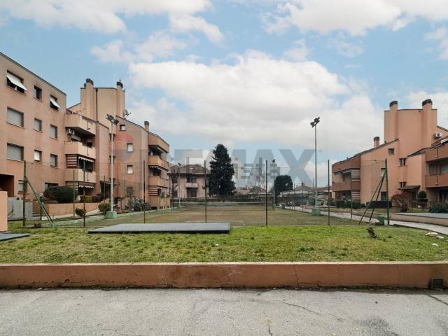 Appartamento in vendita a Desio, Lombardia