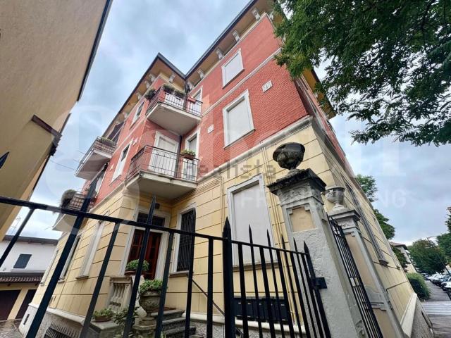 Appartamento in vendita a Zona Castello, Cremona
