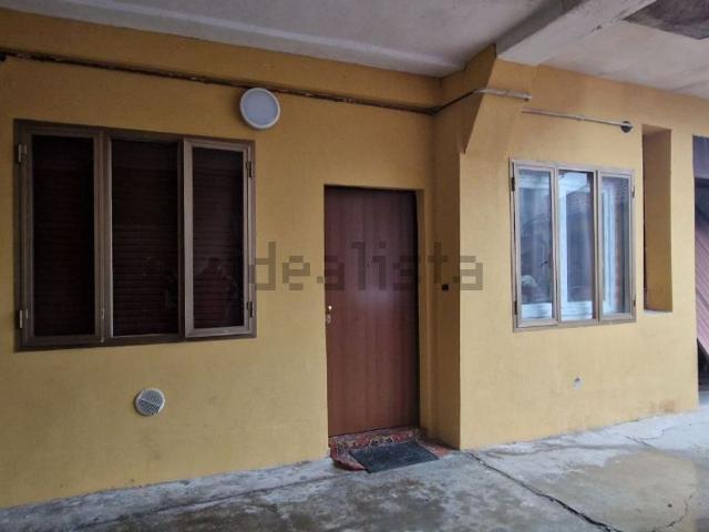 Appartamento in vendita a Venegono Inferiore, Lombardia