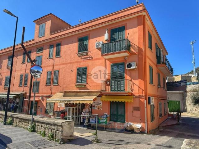 Appartamento in vendita a Lucrino, Pozzuoli