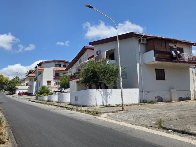 Attico in vendita a La Petrosa, Calabria