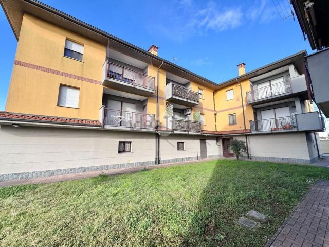 Appartamento in vendita a Vernate, Lombardia
