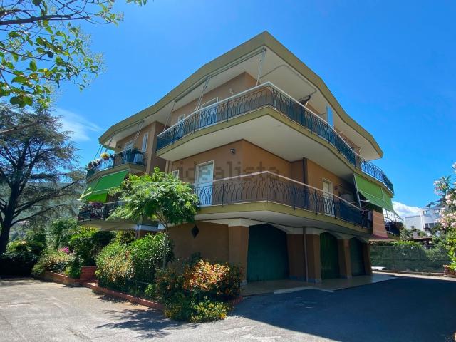 Appartamento in vendita a Borghetto Santo Spirito, Liguria