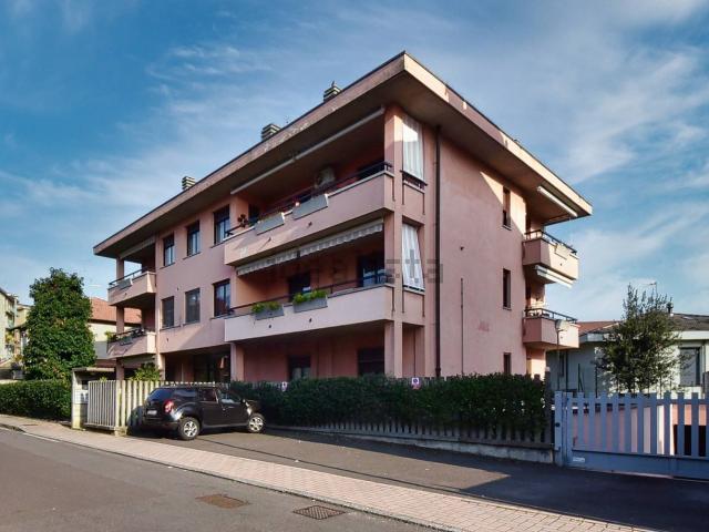 Appartamento in vendita a Gerenzano, Varese