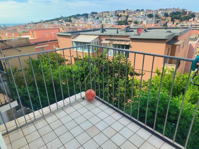 Appartamento in vendita a Passetto, Marche